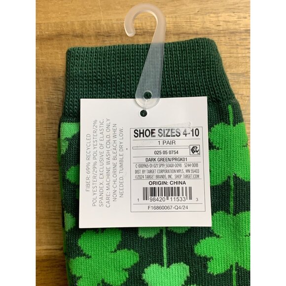 Green Shamrock Crew Socks Shoe Sizes 4-10 St. Patricks Day Theme Polyester Blend - Picture 4 of 4